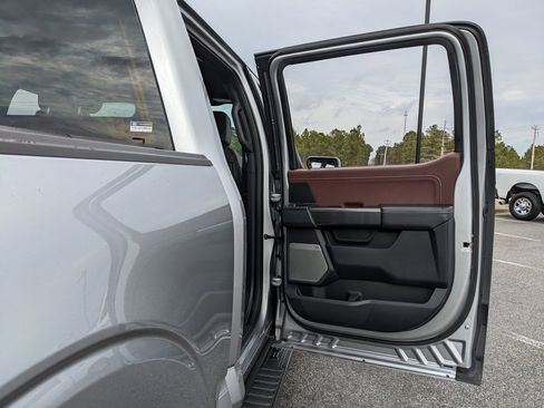 Used 2022 Ford F150 Lariat w/ Equipment Group 502A High image 61