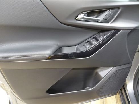 Used 2026 Chevrolet Equinox LT AWD/4WD image 35