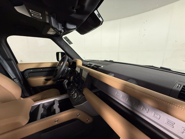 New 2026 Land Rover Defender 130 V8 AWD/4WD image 35