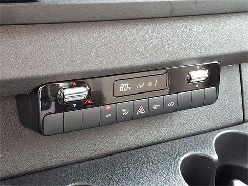 Used 2025 Mercedes-Benz Sprinter 2500 image 17