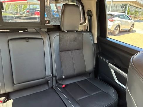 Used 2017 Nissan Titan PRO-4X AWD/4WD image 24