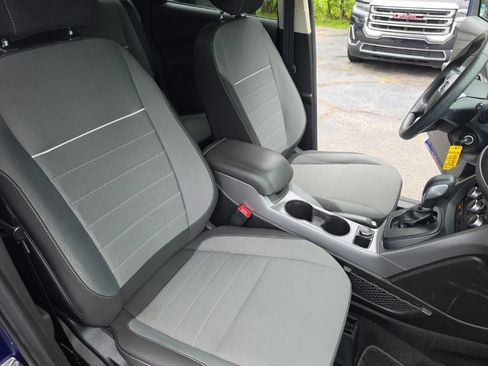 Used 2015 Ford Escape SE FWD image 21