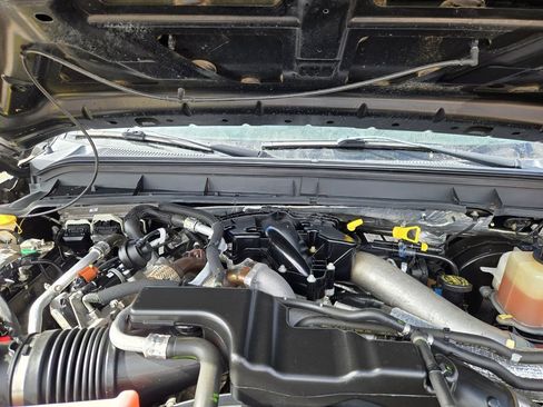 Used 2014 Ford F350 Lariat w/ Lariat Chrome Package image 26