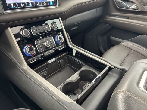 Used 2021 GMC Yukon Denali w/ Denali Ultimate Package image 19