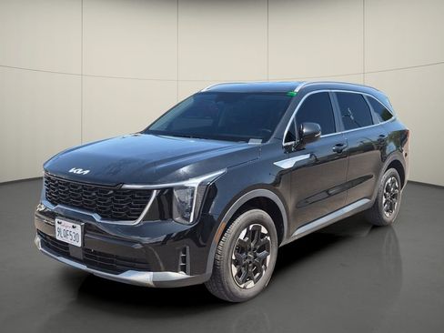 Used 2024 Kia Sorento S AWD/4WD image 3