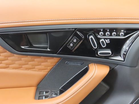 Used 2024 Jaguar F-TYPE R image 29
