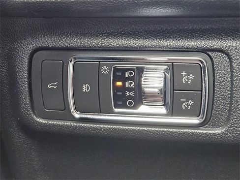 Certified 2021 Lincoln Corsair Reserve image 21