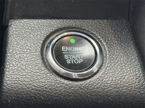 Used 2019 Ford F150 Lariat w/ Equipment Group 502A Luxury image 10