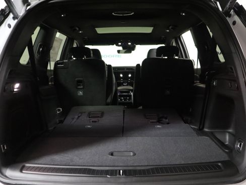New 2026 Jeep Grand Cherokee L Limited AWD/4WD image 9