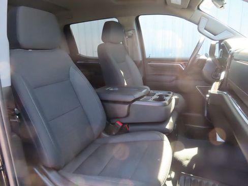 Used 2022 Chevrolet Silverado 1500 LT w/ Diesel Off-Road Package image 25