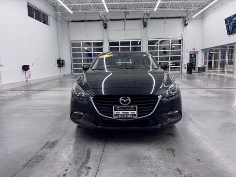 Used 2018 MAZDA MAZDA3 Touring image 3