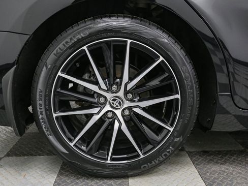 Used 2024 Toyota Camry SE image 16