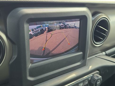 Used 2020 Jeep Wrangler Unlimited Sport AWD/4WD image 20