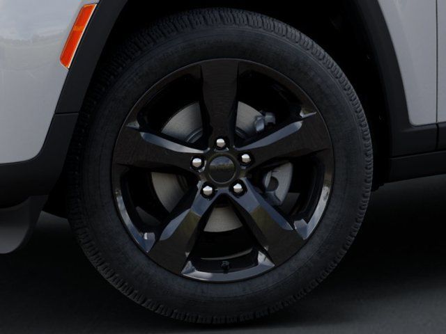 New 2026 Jeep Grand Cherokee Limited w/ Limited Altitude Package AWD/4WD image 8
