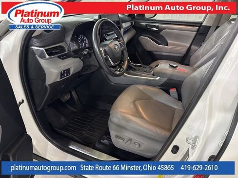 Used 2022 Toyota Highlander Platinum image 10