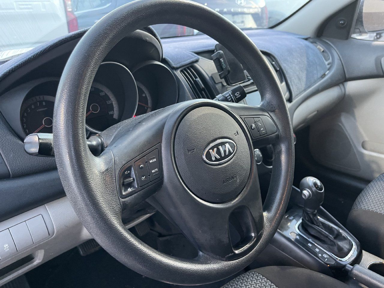 Used 2011 Kia Forte LX FWD image 9