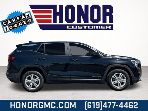Used 2024 GMC Terrain SLE FWD image 3