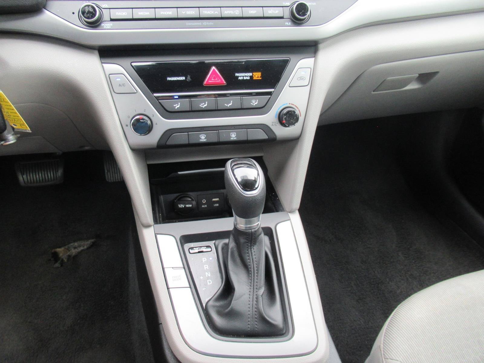Used 2018 Hyundai Elantra SEL FWD image 25
