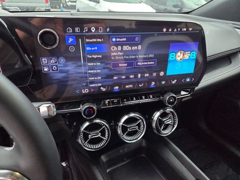 Certified 2024 Chevrolet Blazer EV LT AWD/4WD image 25