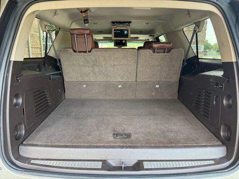 Used 2015 Chevrolet Suburban LTZ AWD/4WD image 19