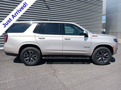 Used 2024 Chevrolet Tahoe Z71 w/ Luxury Package AWD/4WD image 2