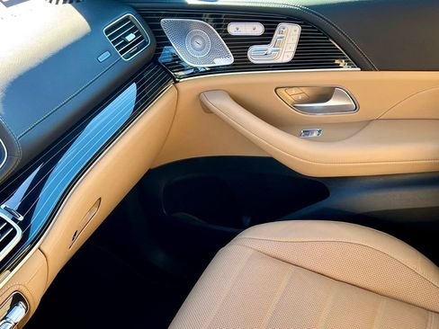 Certified 2024 Mercedes-Benz GLS 580 4MATIC image 17