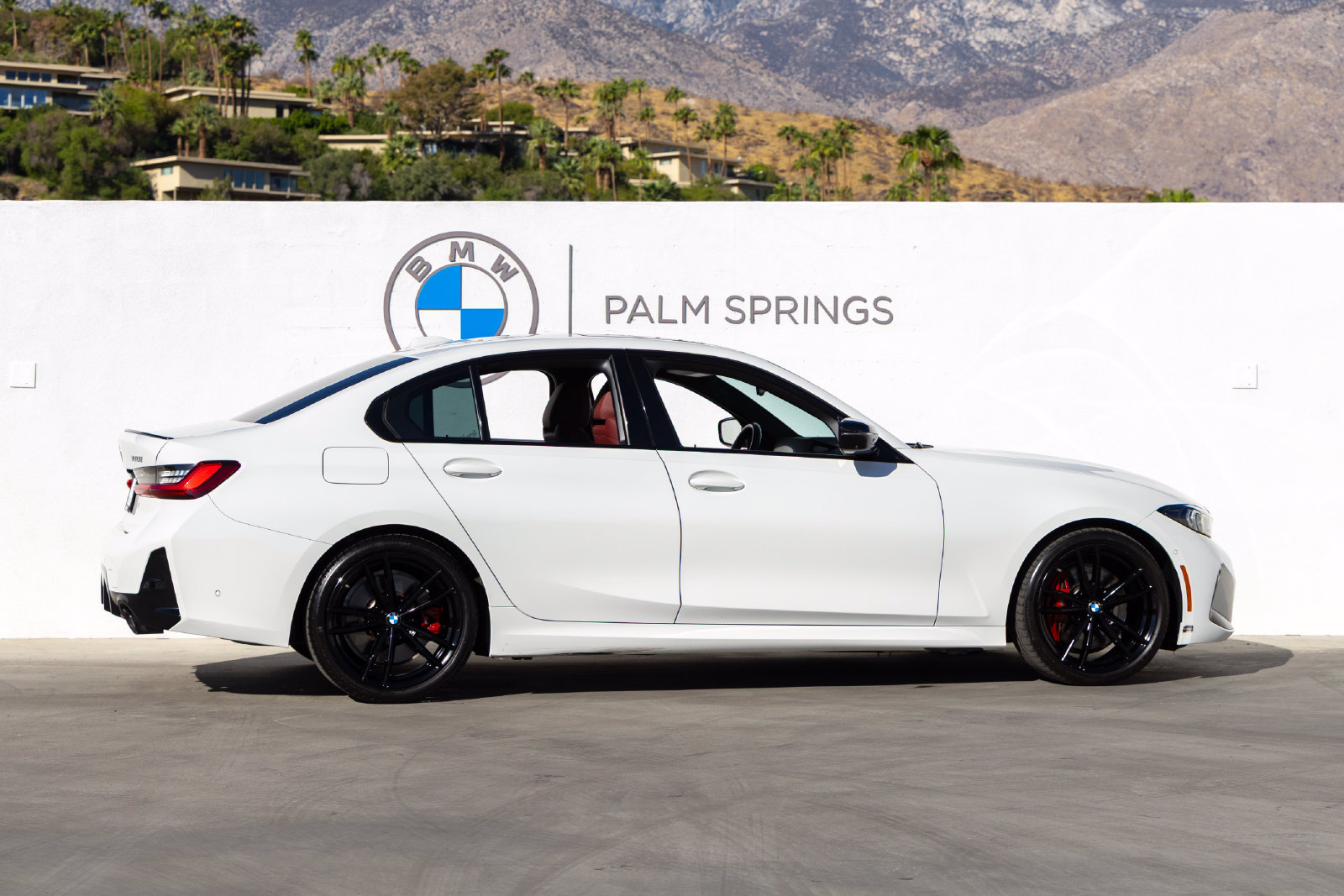 Certified 2024 BMW 330i Sedan w/ M Sport Package RWD image 5