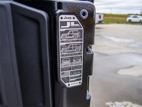 New 2026 Jeep Wrangler Unlimited Rubicon w/ Safety Group image 9