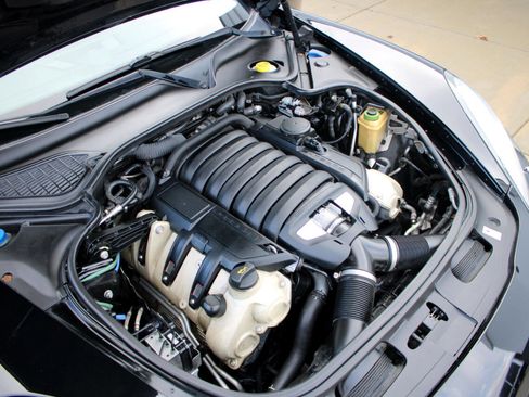 Used 2013 Porsche Panamera S image 31