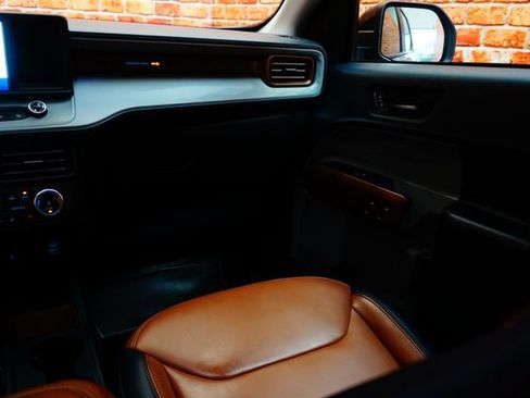 Used 2022 Ford Maverick Lariat w/ Lariat Luxury Package FWD image 15