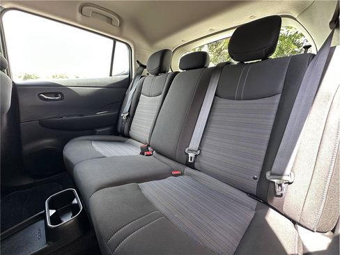 Used 2025 Nissan Leaf S FWD image 16