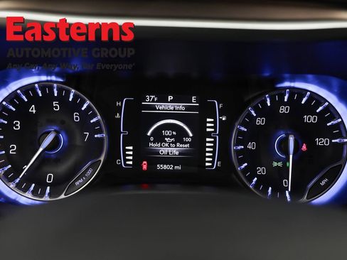 Used 2023 Chrysler Voyager LX FWD image 18