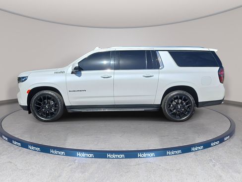 Used 2023 Chevrolet Suburban High Country AWD/4WD image 9