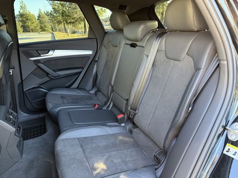 Used 2020 Audi SQ5 Premium Plus w/ Premium Plus Package image 39