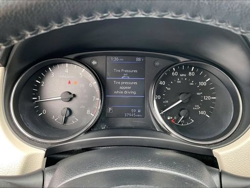 Used 2020 Nissan Rogue Sport SV w/ All-Weather Package AWD/4WD image 13