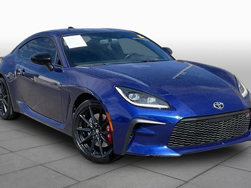 Used 2024 Toyota GR86 Premium w/ Performance Package RWD image 3