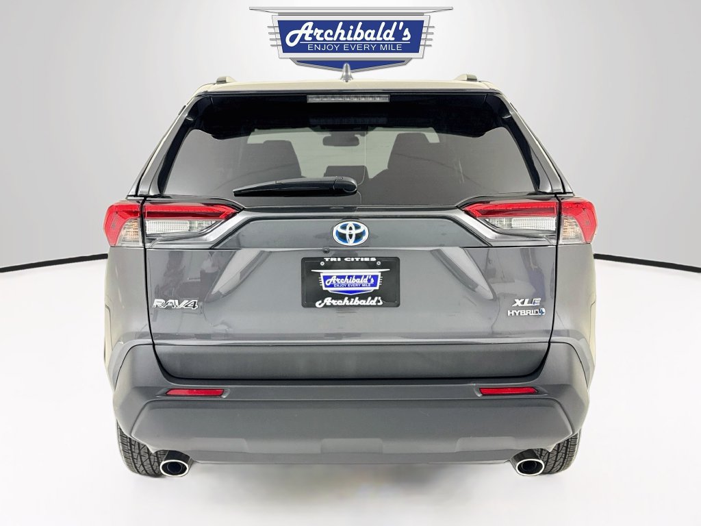Used 2022 Toyota RAV4 XLE w/ Convenience Package AWD/4WD image 7