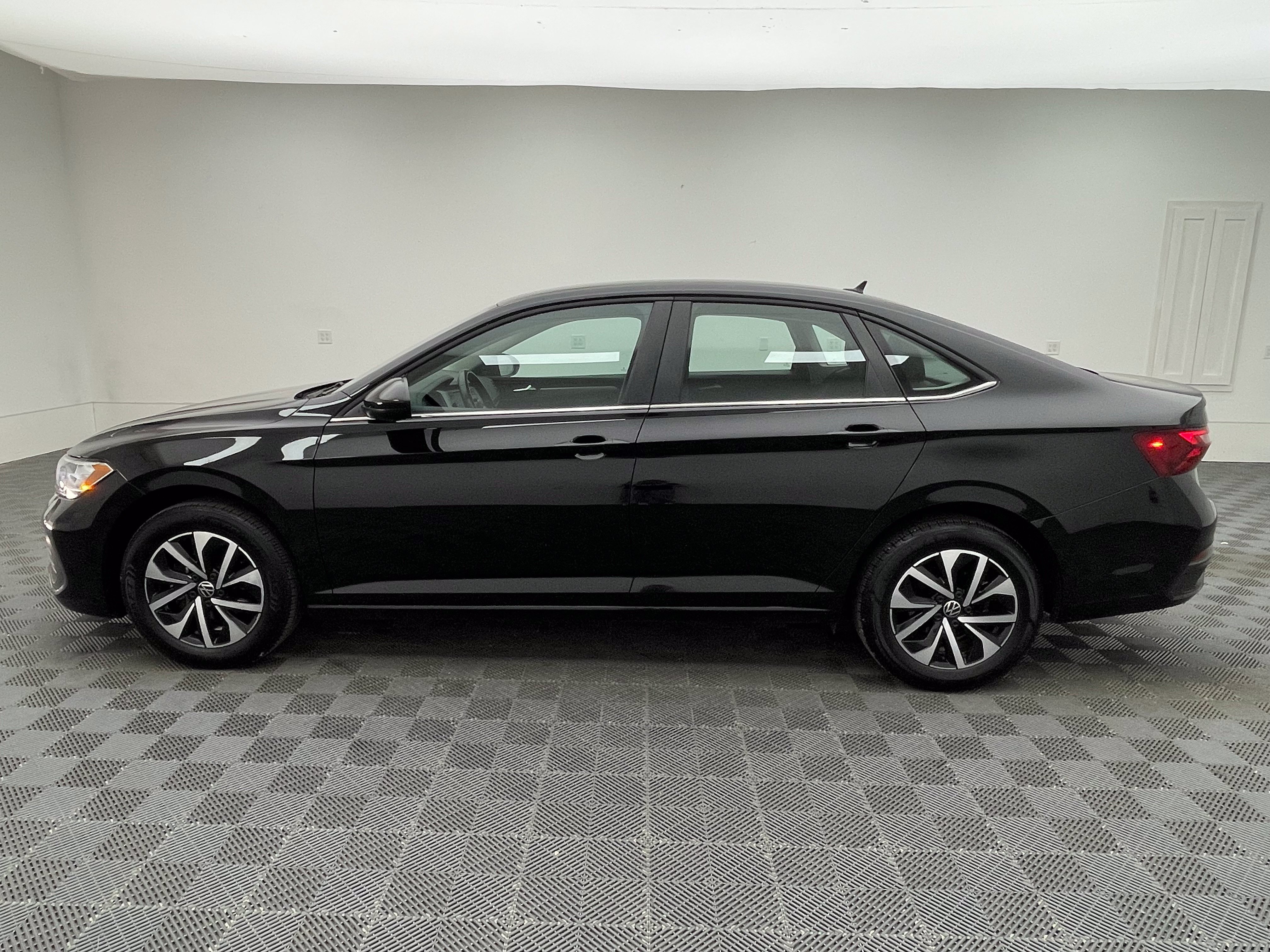 Used 2024 Volkswagen Jetta S FWD image 10