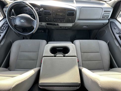 Used 2006 Ford F350 Lariat image 19