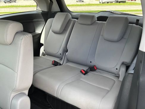 Used 2023 Honda Odyssey EX-L image 19