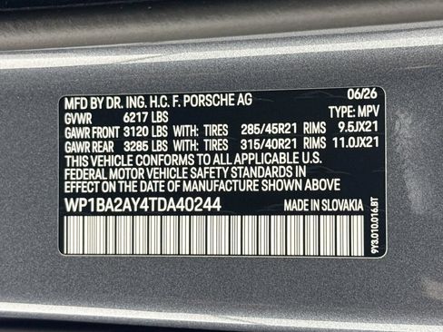 New 2026 Porsche Cayenne Coupe AWD/4WD image 34
