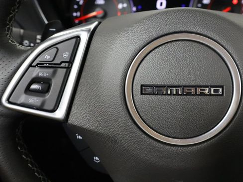 Used 2020 Chevrolet Camaro SS RWD image 8