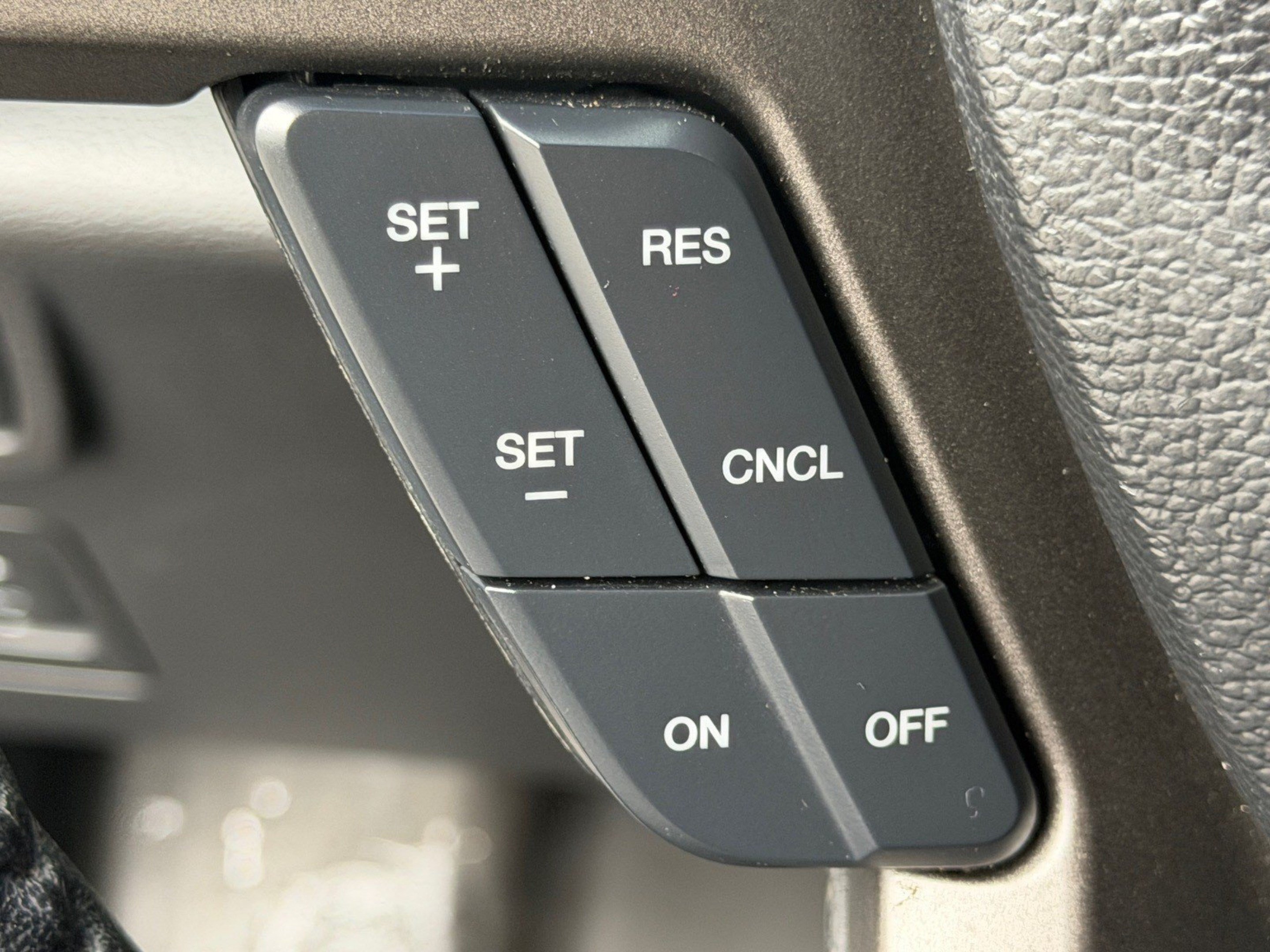 Used 2018 Ford Expedition XLT w/ Equipment Group 202A AWD/4WD image 43