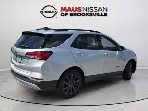 Used 2022 Chevrolet Equinox RS w/ RS Leather Package FWD image 12