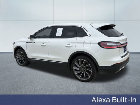 Used 2023 Lincoln Nautilus Reserve w/ Equipment Group 202A image 12