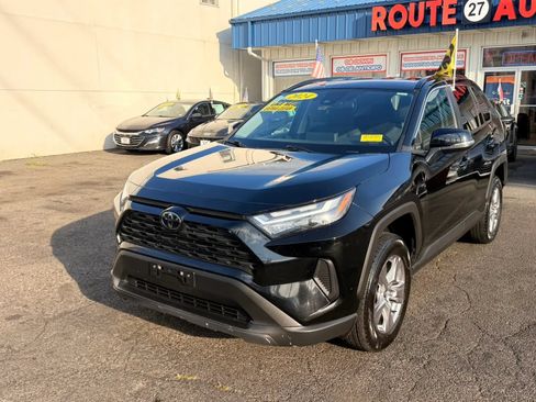 Used 2024 Toyota RAV4 XLE FWD image 4