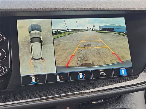 Used 2022 Buick Envision Essence w/ Technology Package I FWD image 13