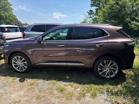 Used 2025 Buick Envision Avenir AWD/4WD image 1