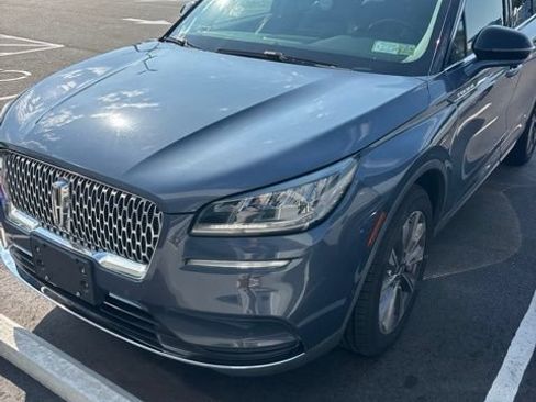 Used 2022 Lincoln Corsair Reserve w/ Equipment Group 201A AWD/4WD image 3