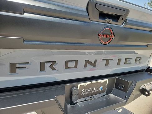 Used 2026 Nissan Frontier PRO-4X w/ Pro Premium Package AWD/4WD image 9